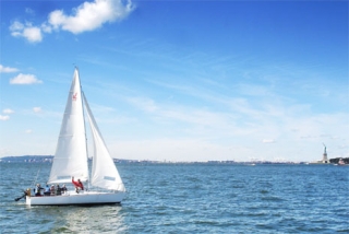  The pleasure of sailing 